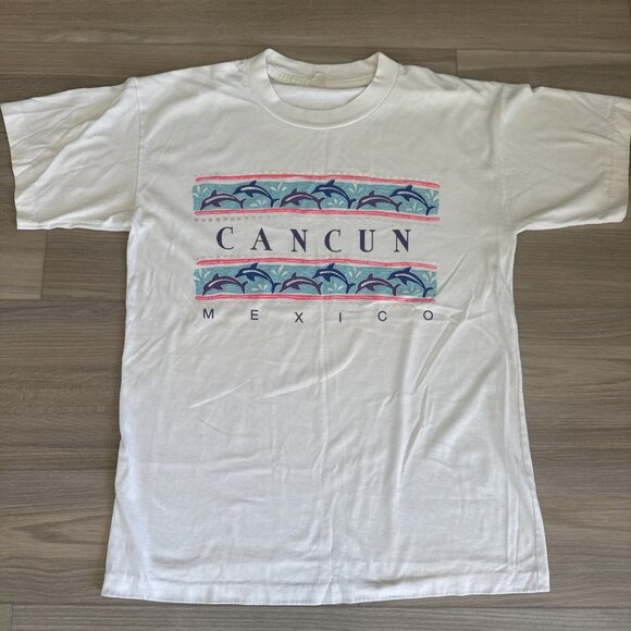 Vintage 90’s Cancun Mexico Dolphins T Shirt‎ Size Large Single Stitch - Picture 1 of 8
